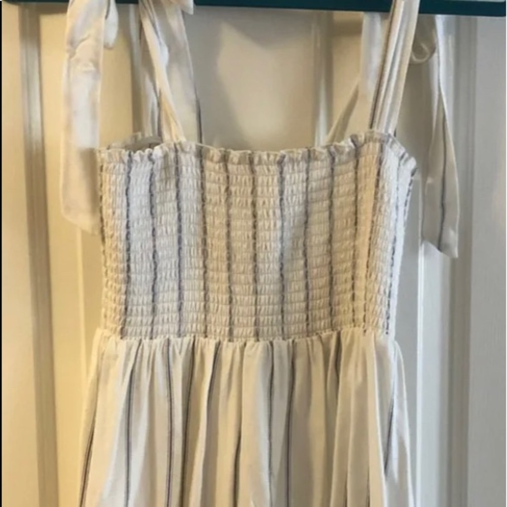 Show me your mumu dress. Perfect spring / summer.